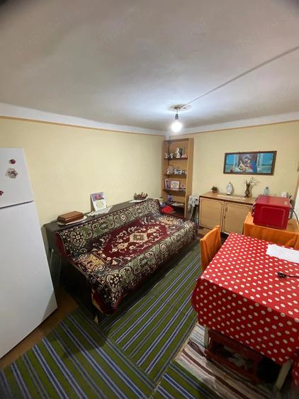 Casă cu 4 camere cu Teren 600 Mp în Central