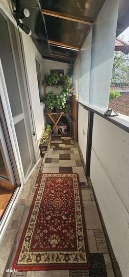 Apartament cu 4 camere decomandat în Bartolomeu