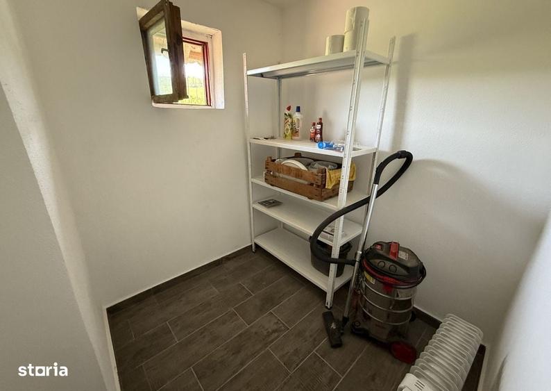 Casă cu 2 camere decomandat cu Teren 1400 Mp în Vânători