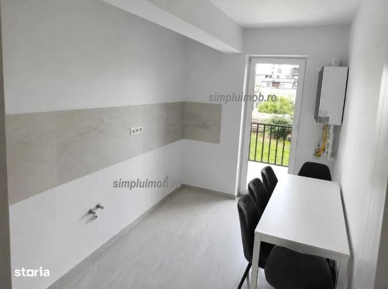 Apartament cu 3 camere decomandat în Titan
