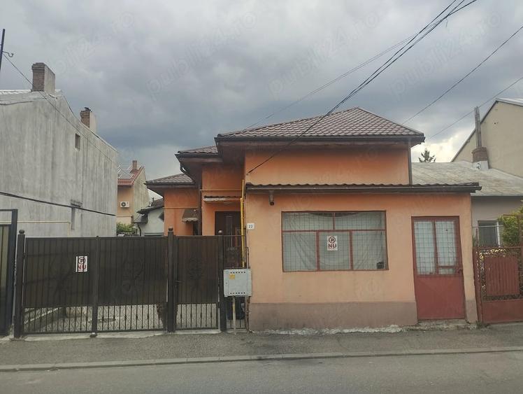 Casă cu 3 camere cu Teren 164 Mp în Central