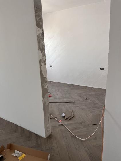 Apartament cu 2 camere decomandat în Florești