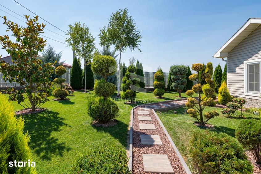 Casă cu 5 camere cu Teren 795 Mp în Central