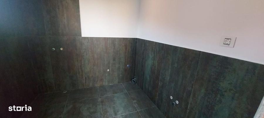Casă cu 4 camere cu Teren 450 Mp în Periș
