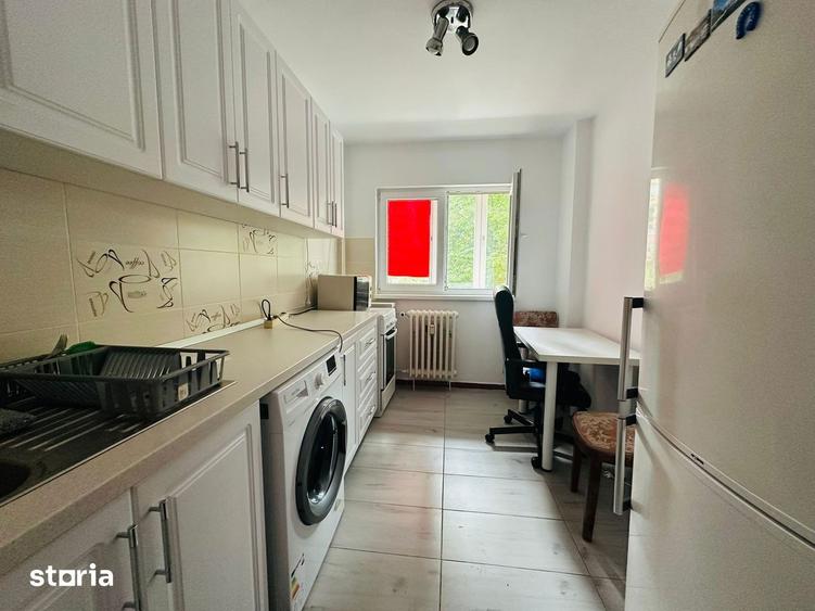 Apartament cu 3 camere semidecomandat în Cișmigiu