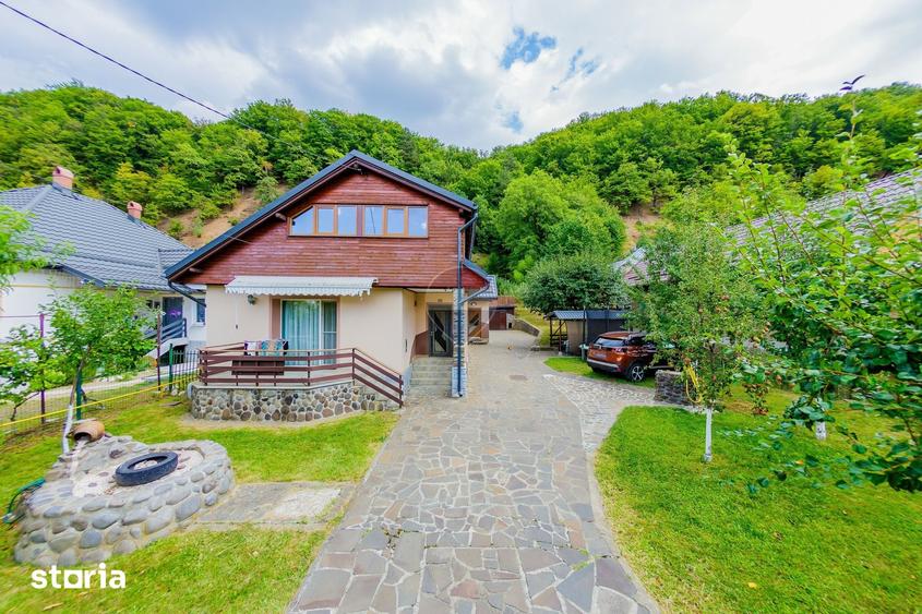 CASA cu TEREN generos , in linistea naturii - 1