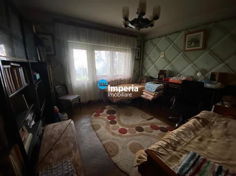 Casă individuală cu 5 camere cu Teren 400 Mp în Copou