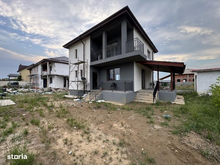 Casă cu 4 camere în Militari