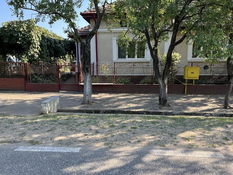 Casă cu 3 camere în Apa
