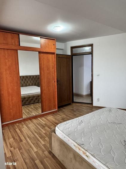 Apartament cu 3 camere decomandat în Micro 3