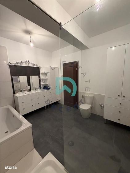 Apartament cu 4 camere decomandat în Central