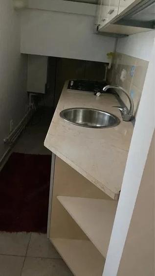 Apartament cu 3 camere decomandat în 1 Mai