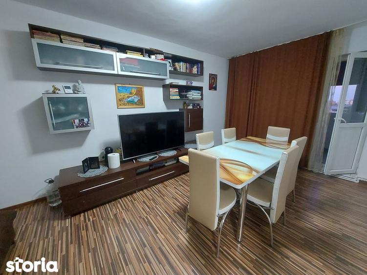 Apartament cu 2 camere decomandat în Micro 6