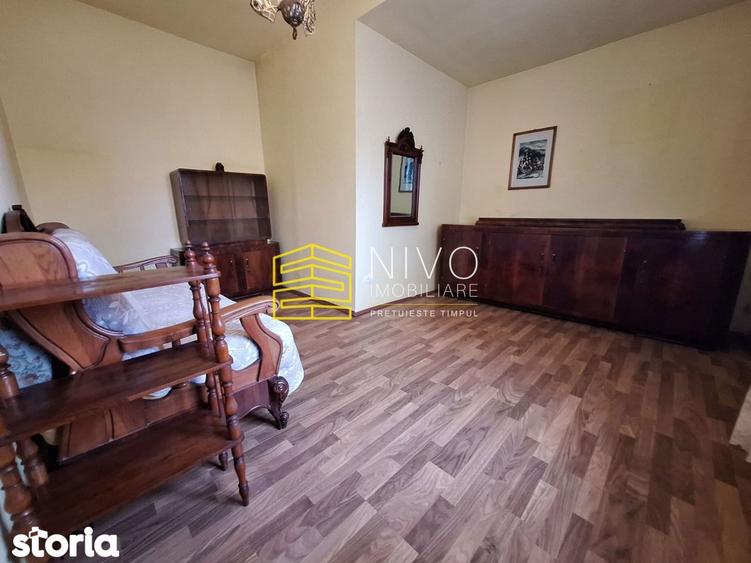 Casă cu 3 camere decomandat cu Canalizare în Central