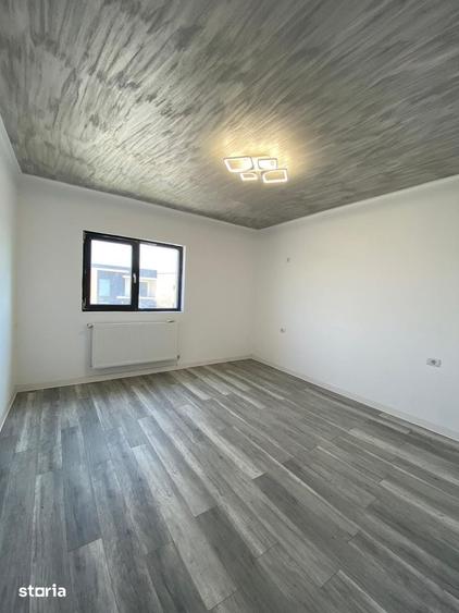 Casă cu 3 camere cu Teren 372 Mp în Malu Mare