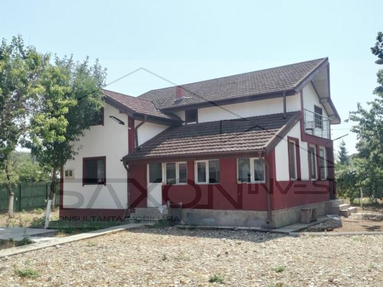 Casă individuală cu 5 camere cu Teren 4040 Mp în Drăgoești