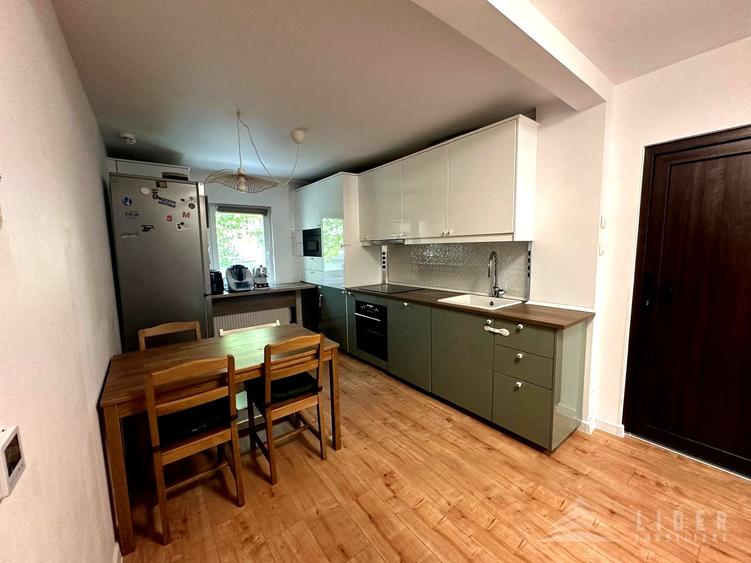 Apartament cu 3 camere decomandat, mobilat în Plopilor