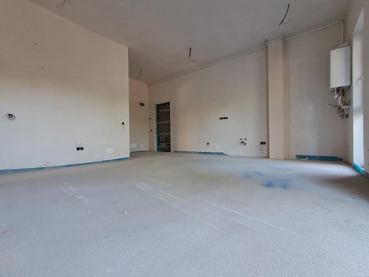 Apartament cu 3 camere în Florești
