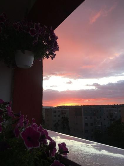 Apartament cu 4 camere decomandat în Central