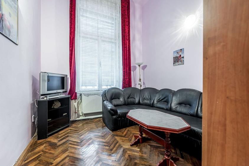 Apartament cu 4 camere decomandat în Ultracentral