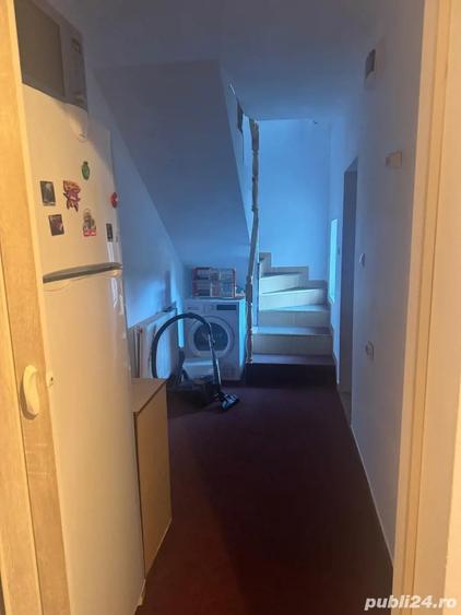 Casă cu 4 camere cu Teren 500 Mp în Sinaia