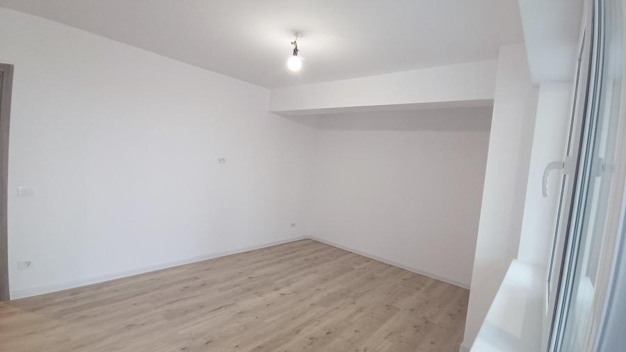Apartament cu 2 camere decomandat în Calea Moldovei