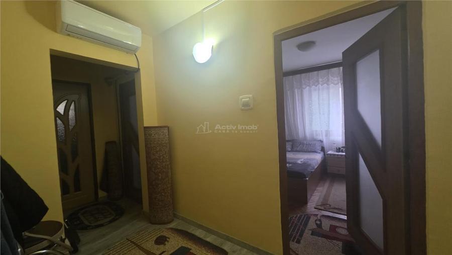Apartament cu 4 camere decomandat în Central