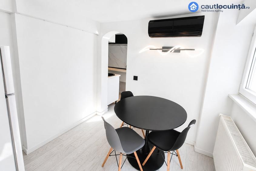 Apartament cu 2 camere semidecomandat, mobilat în P-ța Romană