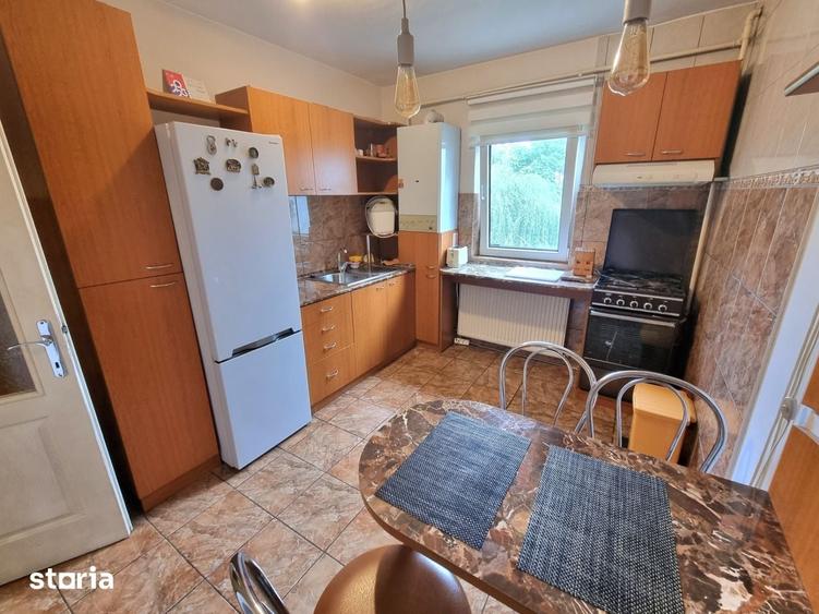Apartament cu 3 camere decomandat în Bistrița Lac