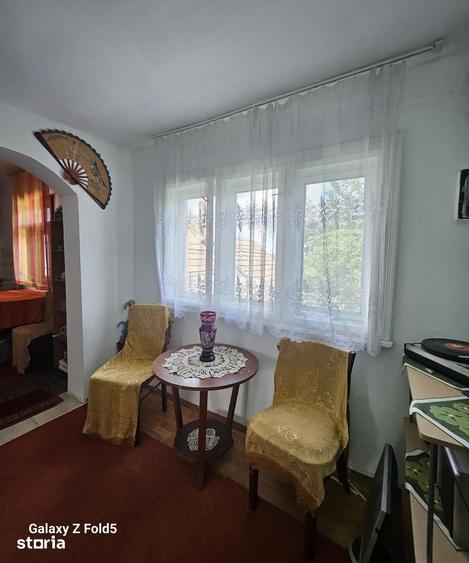 Casă cu 4 camere decomandat cu Teren 500 Mp în Sânmartin