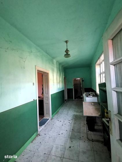 Casă cu 3 camere cu Teren 1356 Mp în Sâmbăta