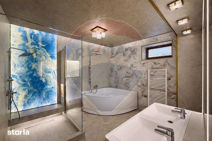 Casă cu 8 camere cu Piscina în Central
