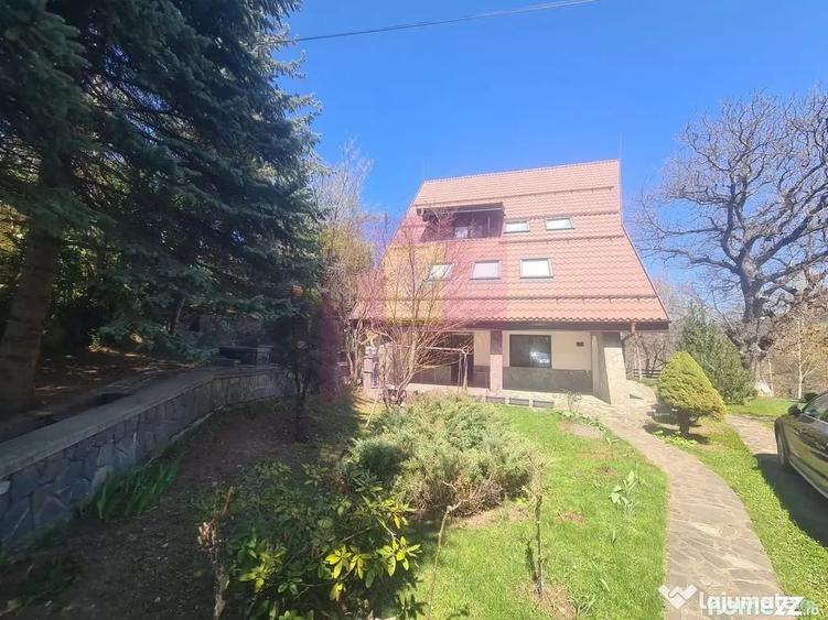 Casă cu 4 camere cu Teren 2066 Mp în Capul Câmpului