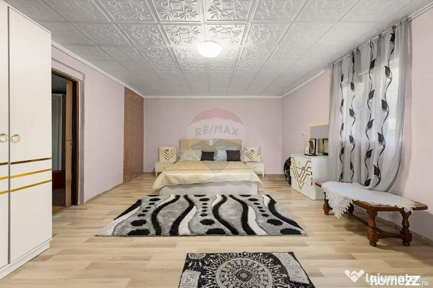Casă cu 4 camere cu Teren 2056 Mp în Iratoșu