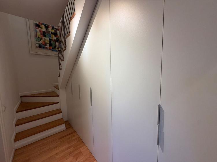 Apartament cu 3 camere decomandat în Tei