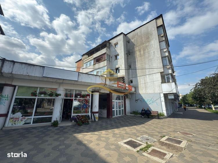 Apartament cu 3 camere decomandat în Ștefan Vodă