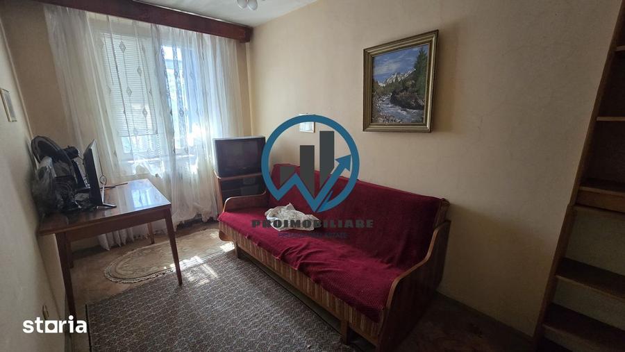 Apartament cu 3 camere în Craiovei