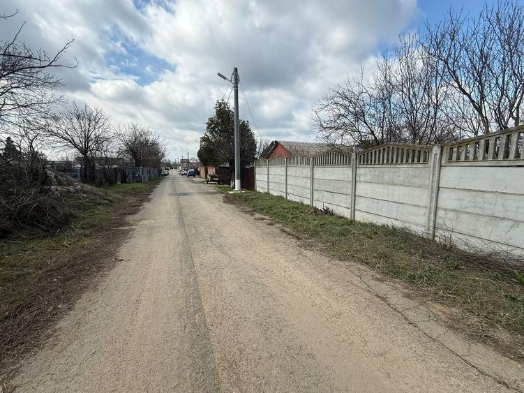Teren Construcții intravilan de 2700 mp, în Căciulați