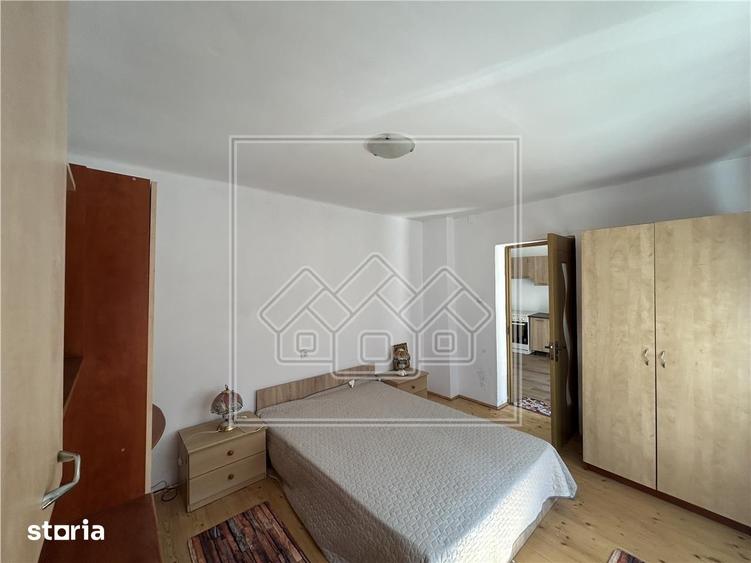 Casă cu 4 camere cu Teren 626 Mp în Central