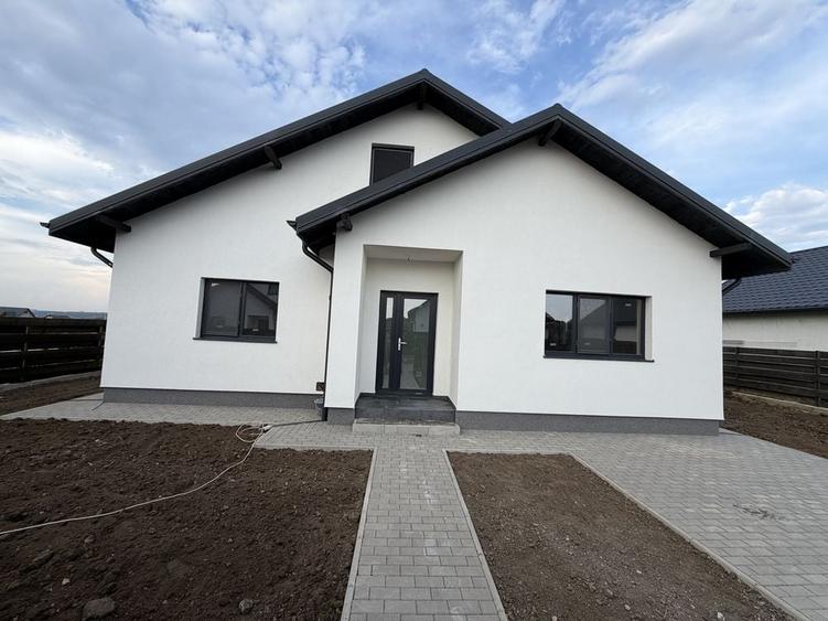 Casă cu 3 camere în Miroslava