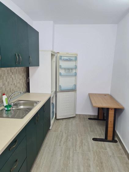 Apartament cu 3 camere decomandat în Rahova