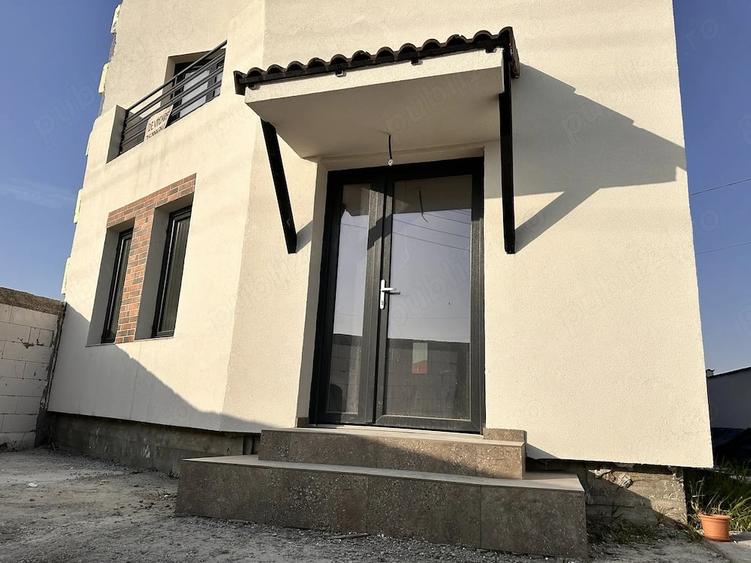 Casă cu 4 camere cu Teren 260 Mp în Central