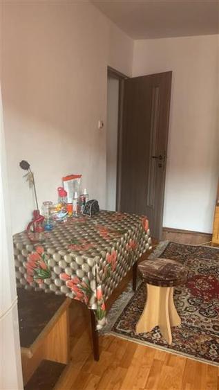 Apartament cu 2 camere decomandat, mobilat în Dâmbovița