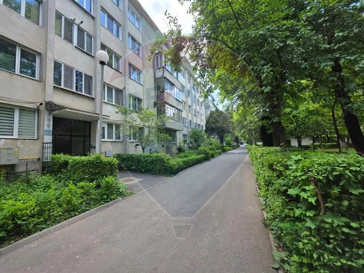Apartament cu 2 camere semidecomandat în Cornișa