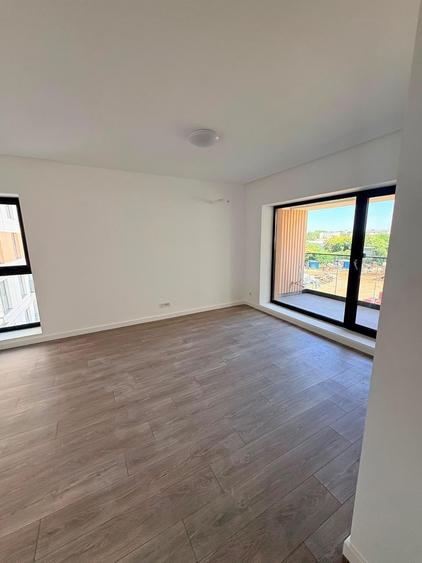 Apartament cu 2 camere semidecomandat în Gara de Est