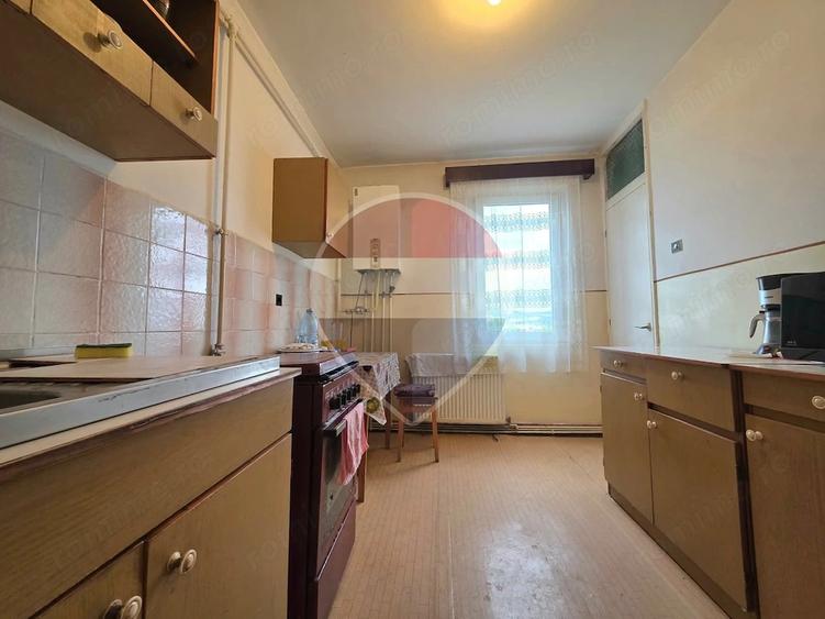 Apartament cu 2 camere decomandat în Est
