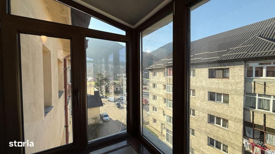 Apartament cu 4 camere decomandat în Central