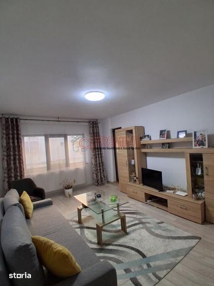 Apartament cu 2 camere decomandat în Văcăresti