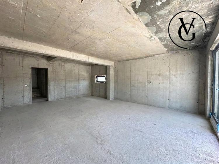 Casă individuală cu 4 camere cu Canalizare în Inel II