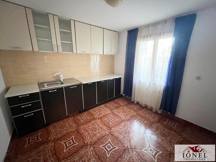 Casă individuală cu 4 camere cu Teren 312 Mp în Est